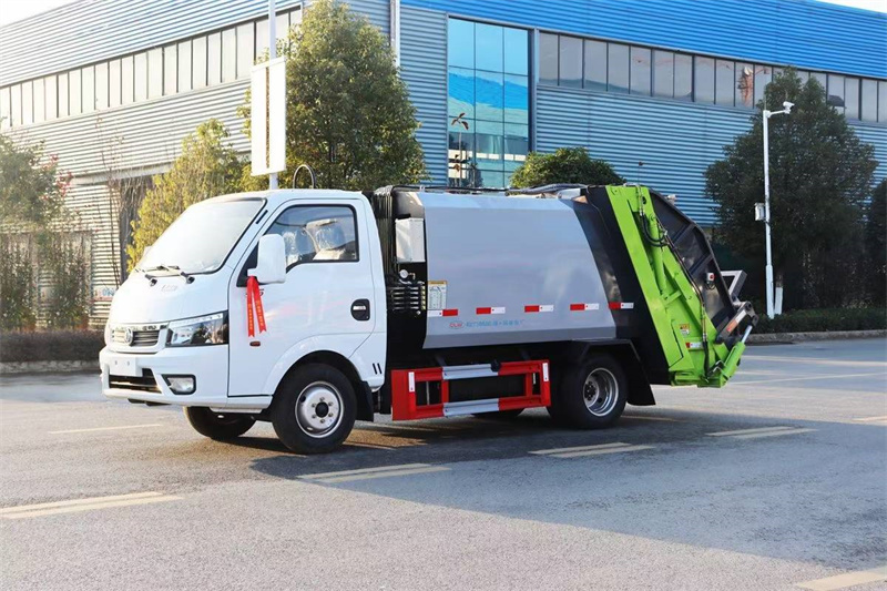 國(guó)六東風(fēng)途逸藍(lán)牌壓縮垃圾車